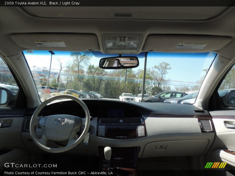 Black / Light Gray 2009 Toyota Avalon XLS