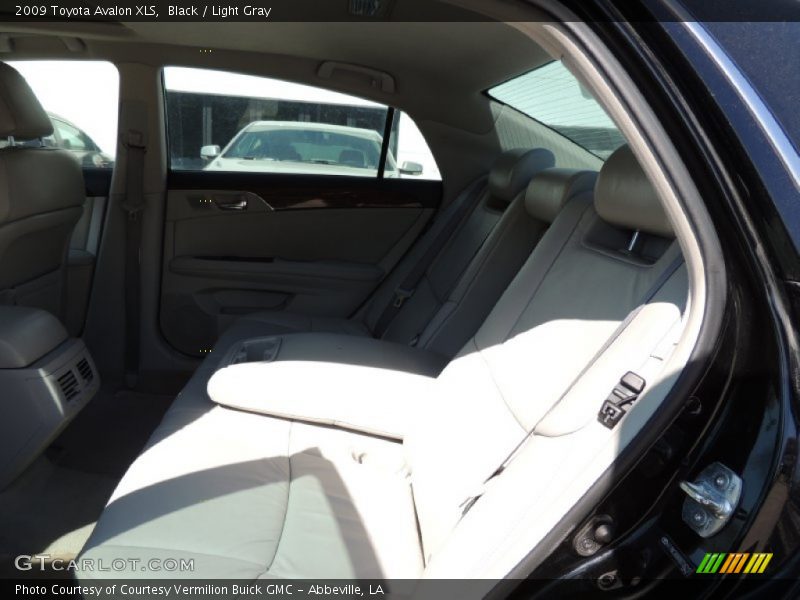 Black / Light Gray 2009 Toyota Avalon XLS