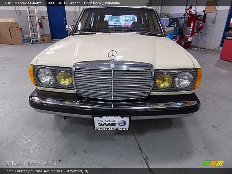 Light Ivory / Palomino 1985 Mercedes-Benz E Class 300 TD Wagon