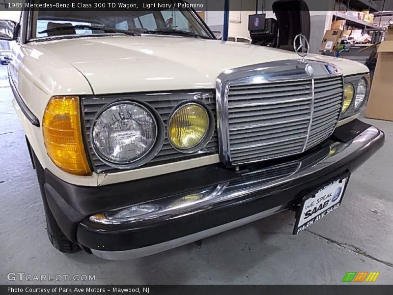 Light Ivory / Palomino 1985 Mercedes-Benz E Class 300 TD Wagon