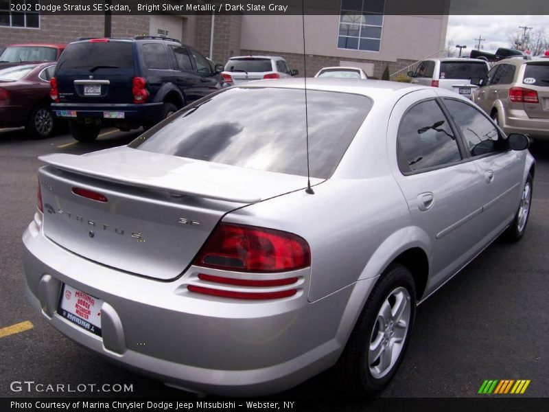 Bright Silver Metallic / Dark Slate Gray 2002 Dodge Stratus SE Sedan