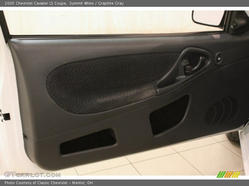 Summit White / Graphite Gray 2005 Chevrolet Cavalier LS Coupe