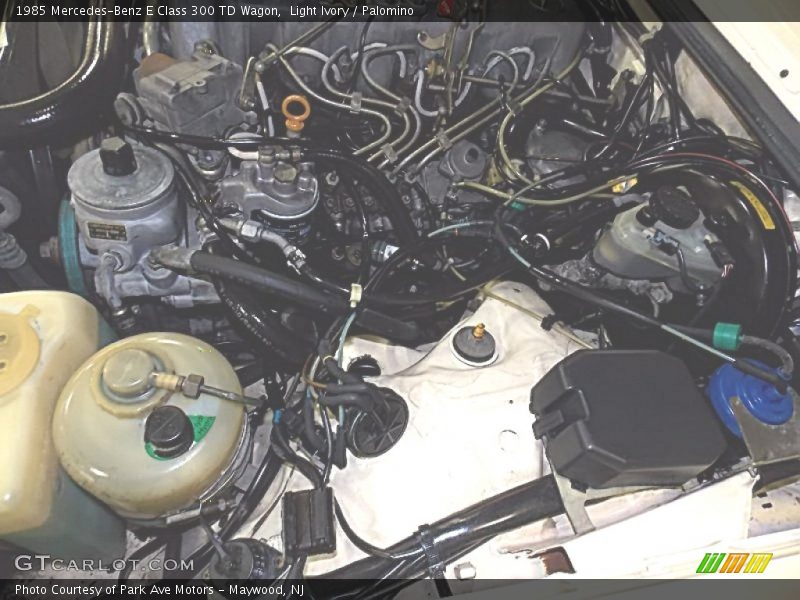 Light Ivory / Palomino 1985 Mercedes-Benz E Class 300 TD Wagon