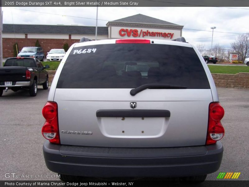 Bright Silver Metallic / Medium Slate Gray 2005 Dodge Durango SXT 4x4