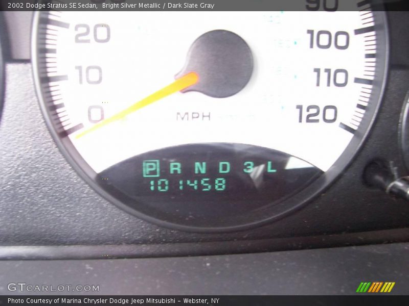 Bright Silver Metallic / Dark Slate Gray 2002 Dodge Stratus SE Sedan