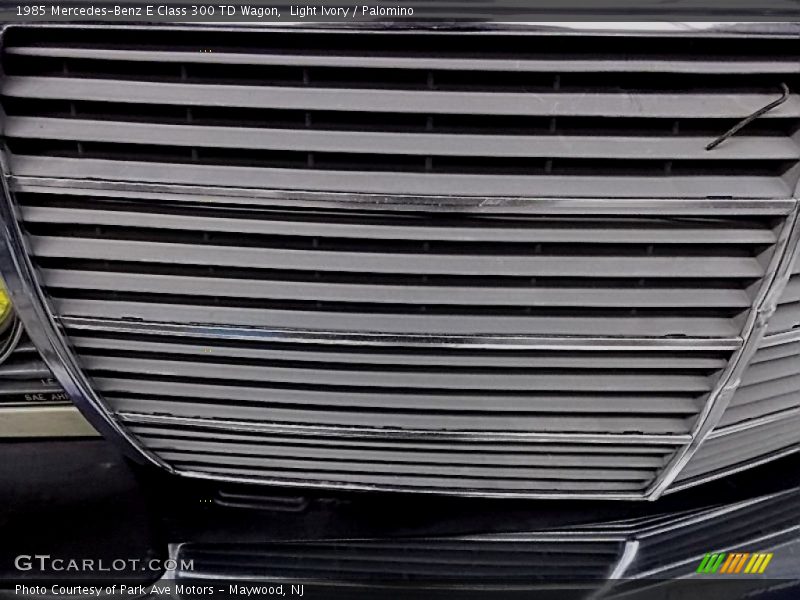 Light Ivory / Palomino 1985 Mercedes-Benz E Class 300 TD Wagon