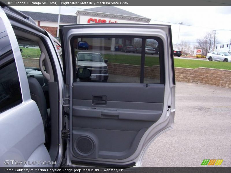 Bright Silver Metallic / Medium Slate Gray 2005 Dodge Durango SXT 4x4