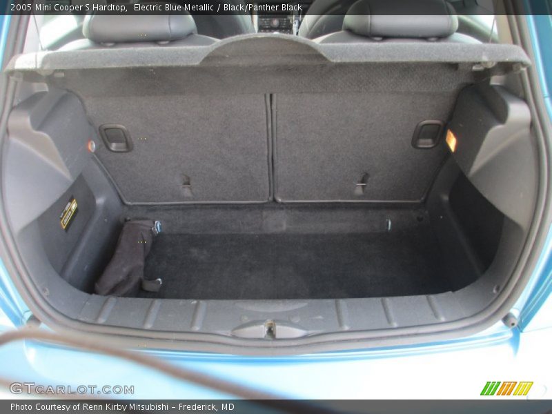  2005 Cooper S Hardtop Trunk