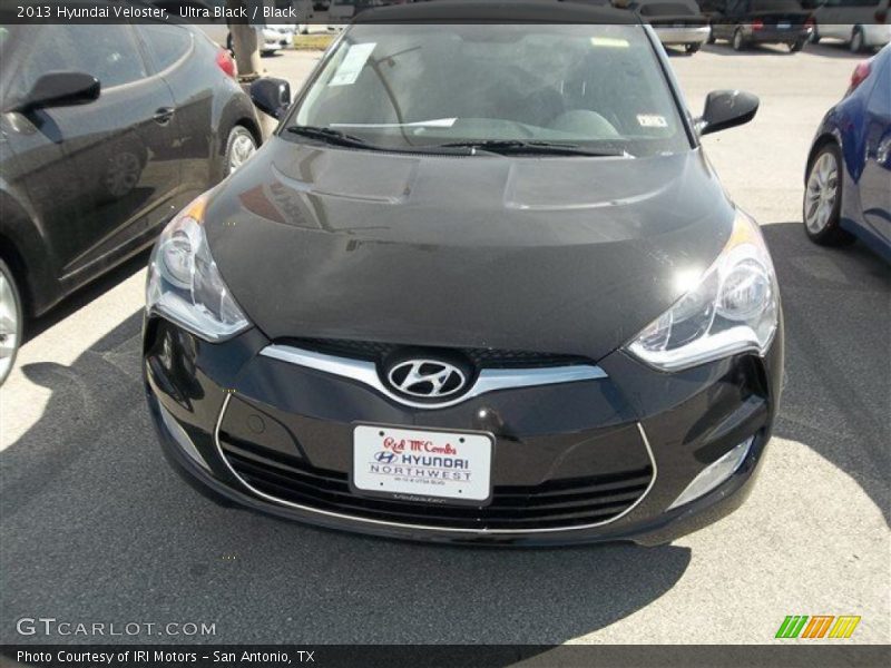 Ultra Black / Black 2013 Hyundai Veloster
