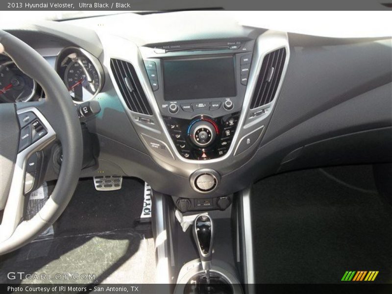 Ultra Black / Black 2013 Hyundai Veloster