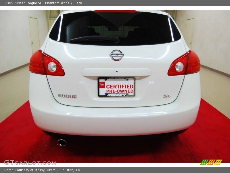 Phantom White / Black 2009 Nissan Rogue SL
