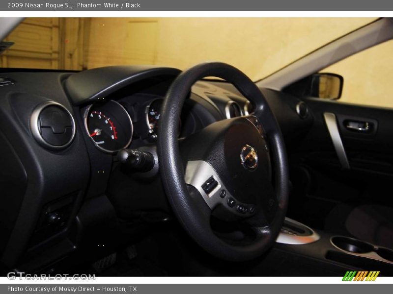 Phantom White / Black 2009 Nissan Rogue SL