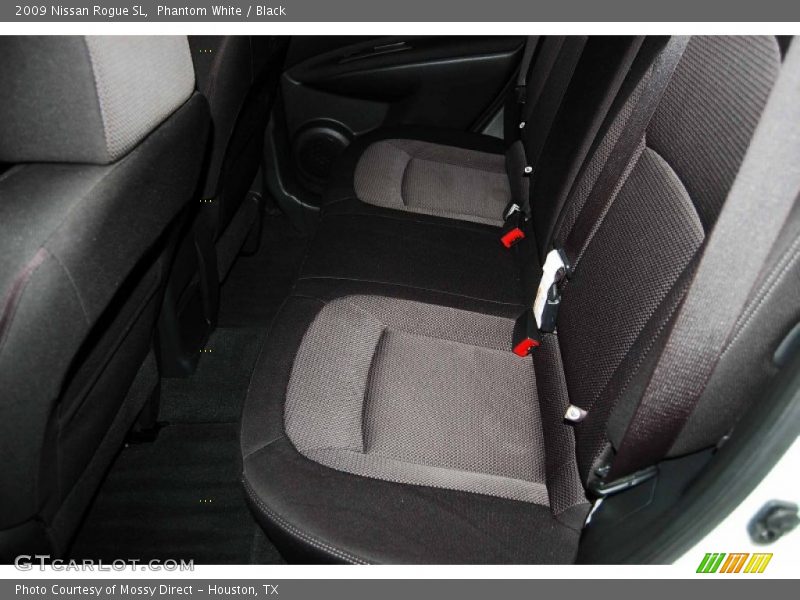 Phantom White / Black 2009 Nissan Rogue SL