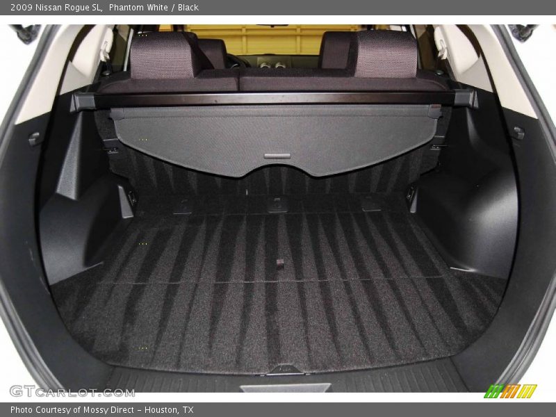 Phantom White / Black 2009 Nissan Rogue SL