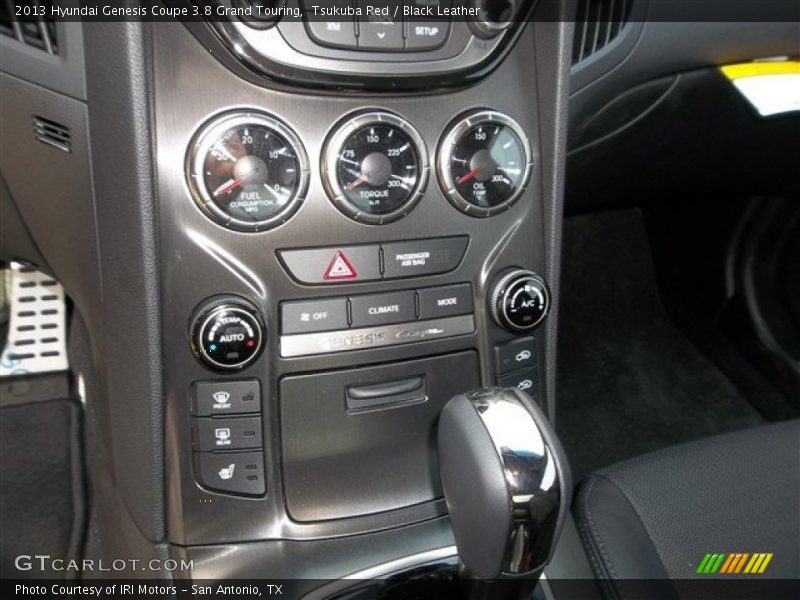 Controls of 2013 Genesis Coupe 3.8 Grand Touring