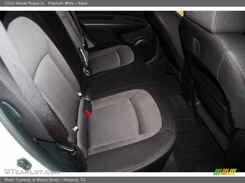 Phantom White / Black 2009 Nissan Rogue SL