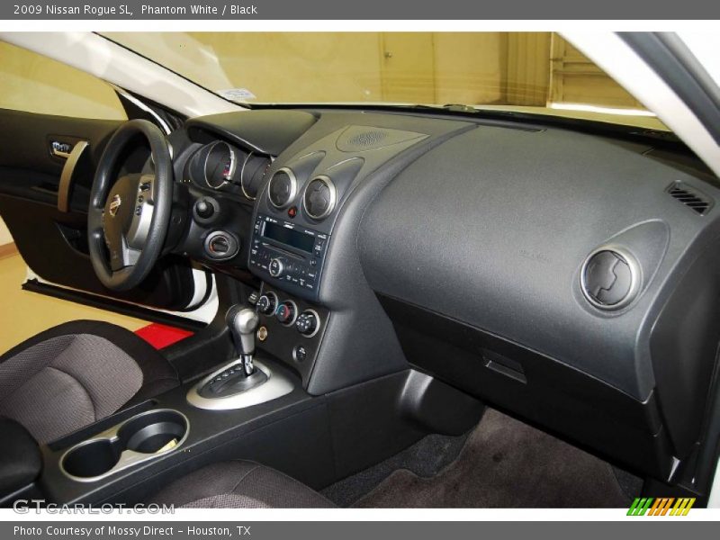 Phantom White / Black 2009 Nissan Rogue SL