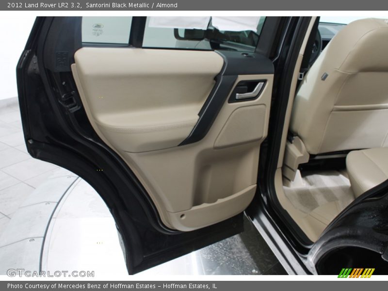 Santorini Black Metallic / Almond 2012 Land Rover LR2 3.2