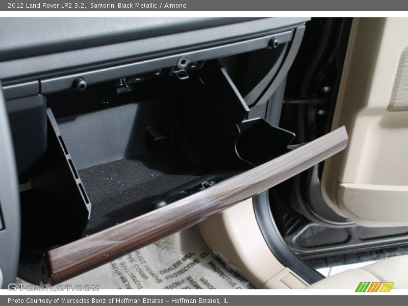 Santorini Black Metallic / Almond 2012 Land Rover LR2 3.2