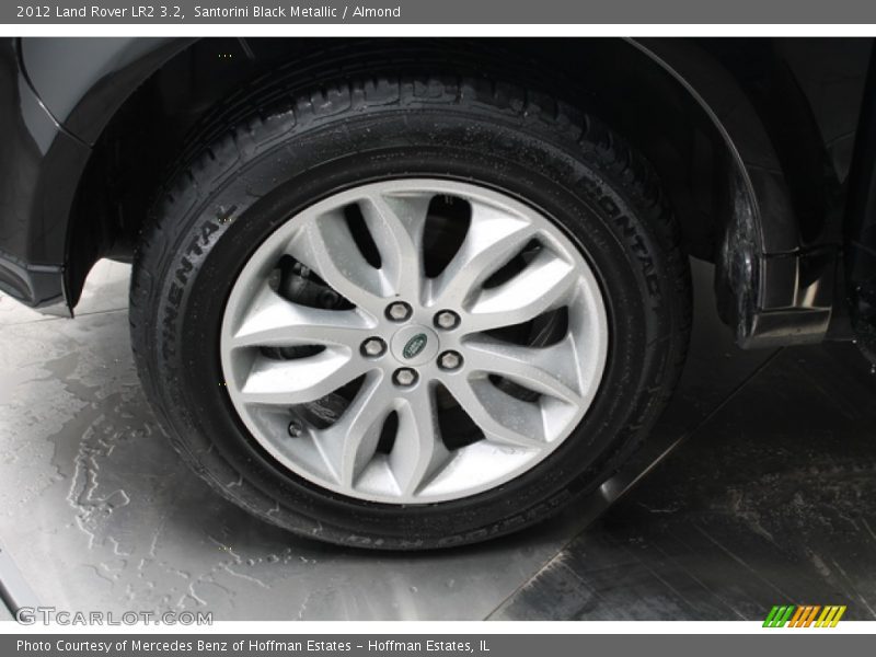 Santorini Black Metallic / Almond 2012 Land Rover LR2 3.2