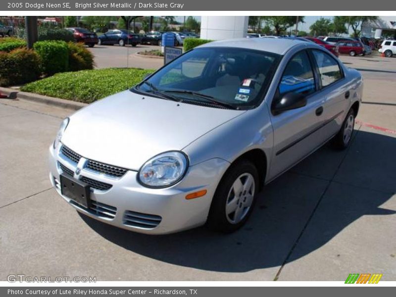Bright Silver Metallic / Dark Slate Gray 2005 Dodge Neon SE