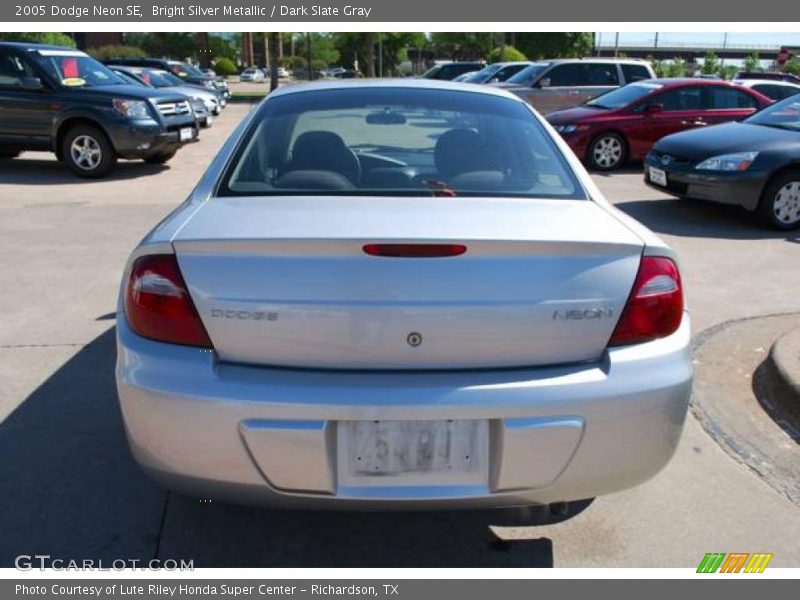 Bright Silver Metallic / Dark Slate Gray 2005 Dodge Neon SE