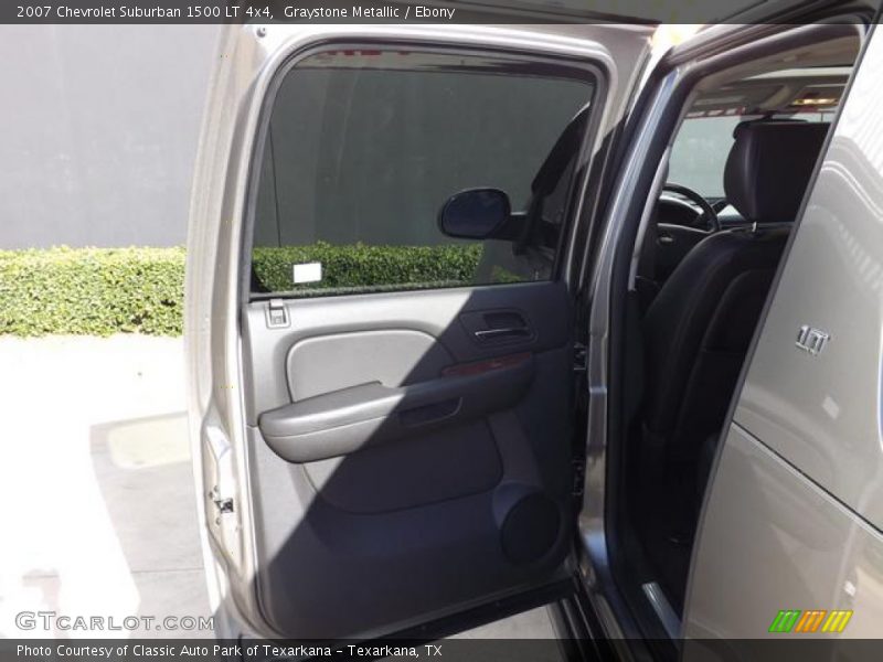 Graystone Metallic / Ebony 2007 Chevrolet Suburban 1500 LT 4x4
