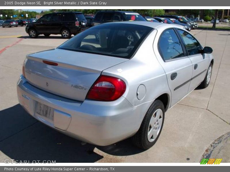 Bright Silver Metallic / Dark Slate Gray 2005 Dodge Neon SE