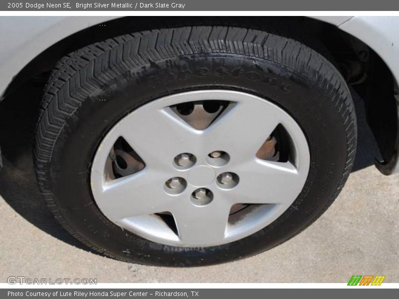 Bright Silver Metallic / Dark Slate Gray 2005 Dodge Neon SE