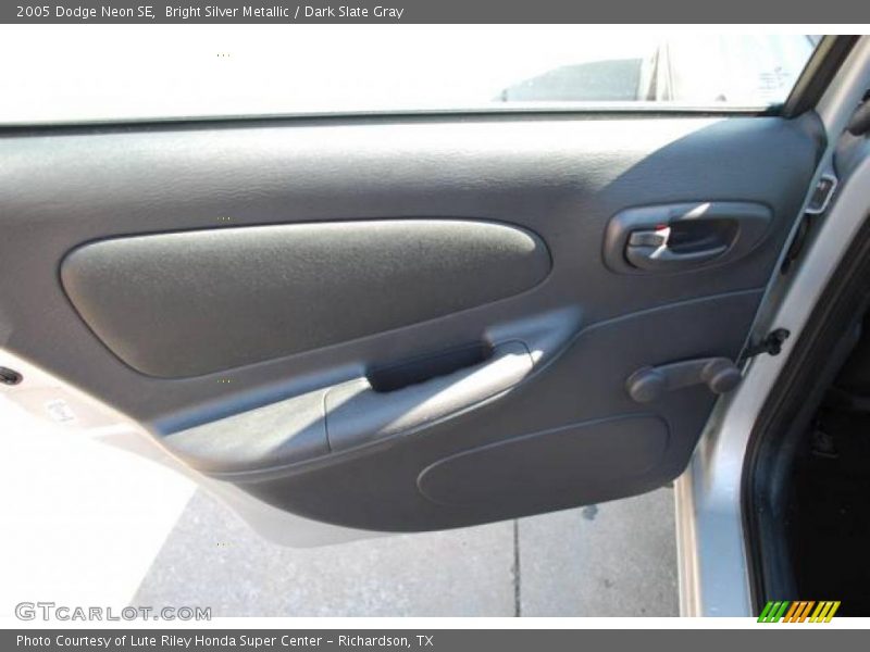 Bright Silver Metallic / Dark Slate Gray 2005 Dodge Neon SE