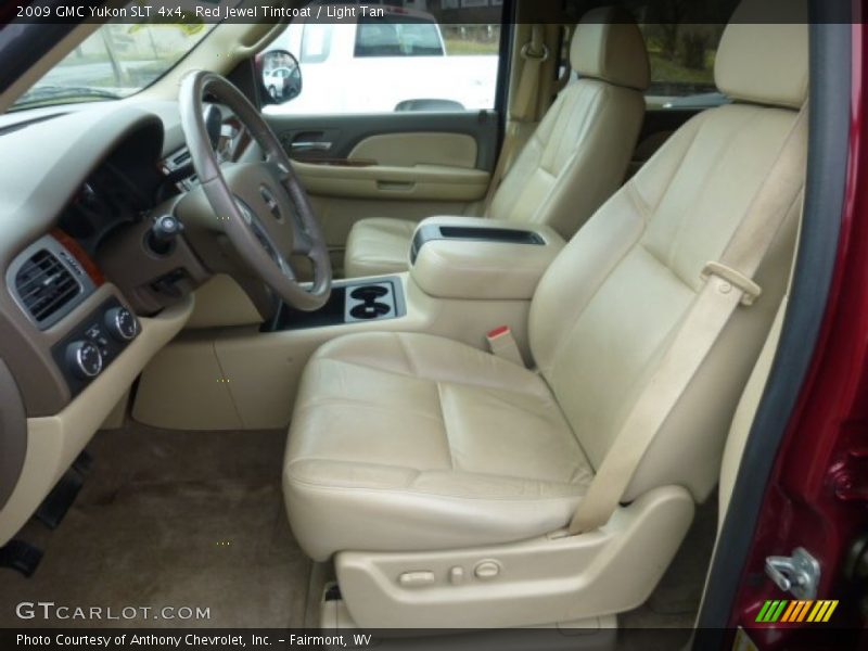 Front Seat of 2009 Yukon SLT 4x4