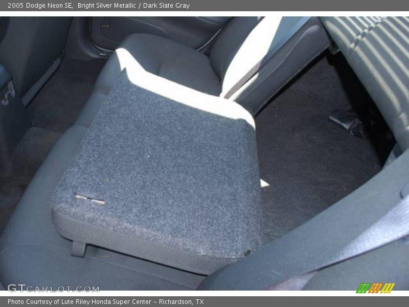Bright Silver Metallic / Dark Slate Gray 2005 Dodge Neon SE