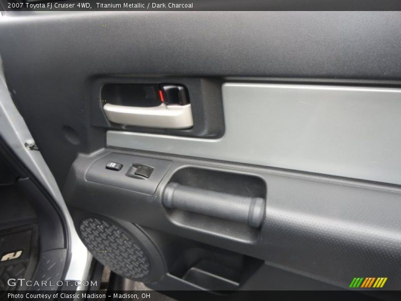 Titanium Metallic / Dark Charcoal 2007 Toyota FJ Cruiser 4WD