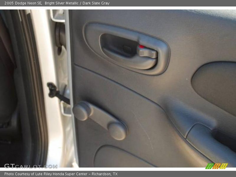 Bright Silver Metallic / Dark Slate Gray 2005 Dodge Neon SE