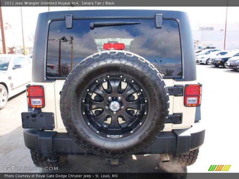Custom Wheels of 2011 Wrangler Unlimited Mojave 4x4