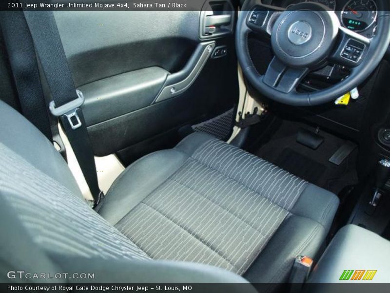 Sahara Tan / Black 2011 Jeep Wrangler Unlimited Mojave 4x4