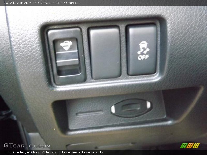 Super Black / Charcoal 2012 Nissan Altima 2.5 S