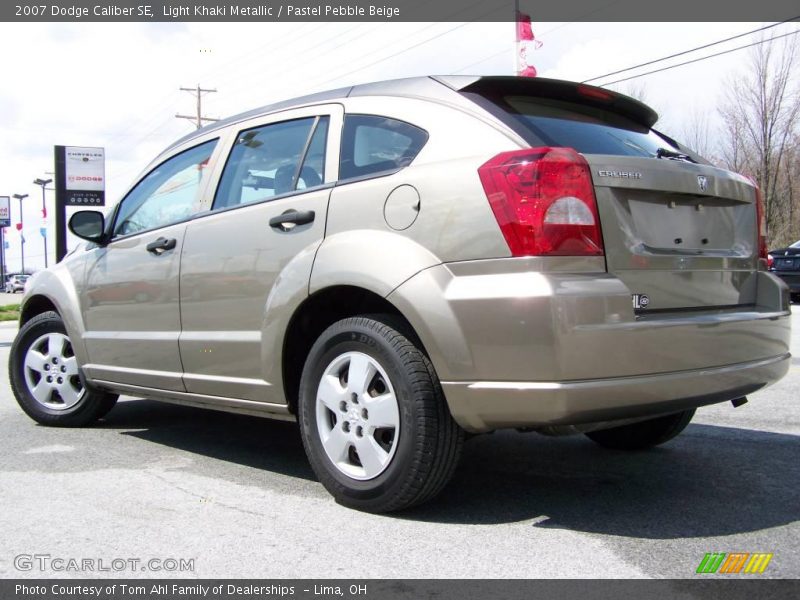 Light Khaki Metallic / Pastel Pebble Beige 2007 Dodge Caliber SE