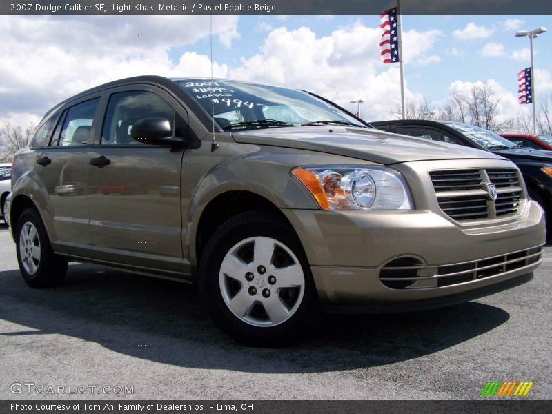 Light Khaki Metallic / Pastel Pebble Beige 2007 Dodge Caliber SE