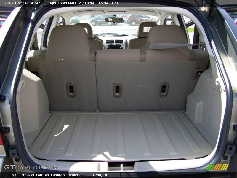 Light Khaki Metallic / Pastel Pebble Beige 2007 Dodge Caliber SE