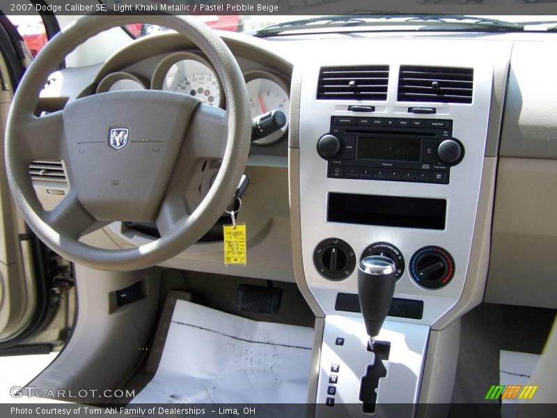 Light Khaki Metallic / Pastel Pebble Beige 2007 Dodge Caliber SE
