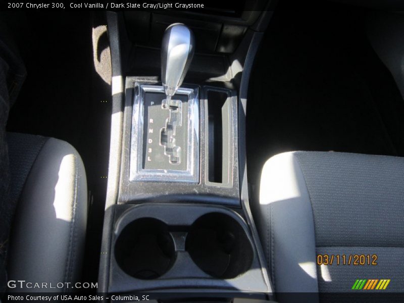 Cool Vanilla / Dark Slate Gray/Light Graystone 2007 Chrysler 300