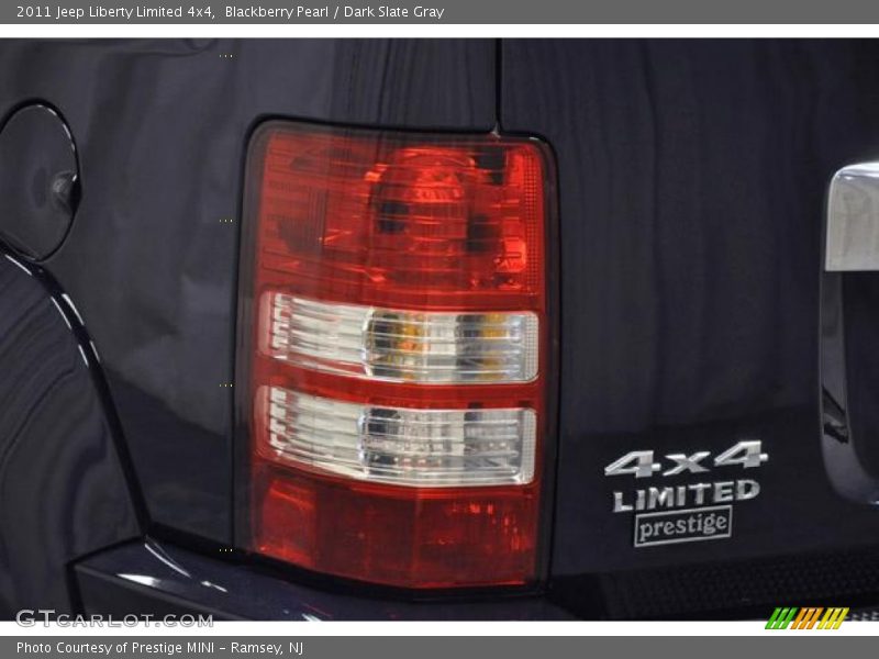 Blackberry Pearl / Dark Slate Gray 2011 Jeep Liberty Limited 4x4