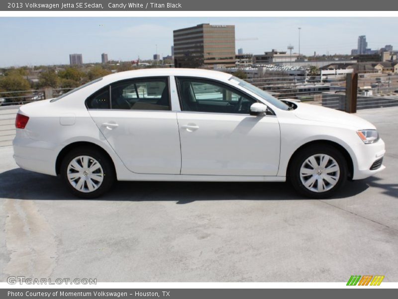 Candy White / Titan Black 2013 Volkswagen Jetta SE Sedan