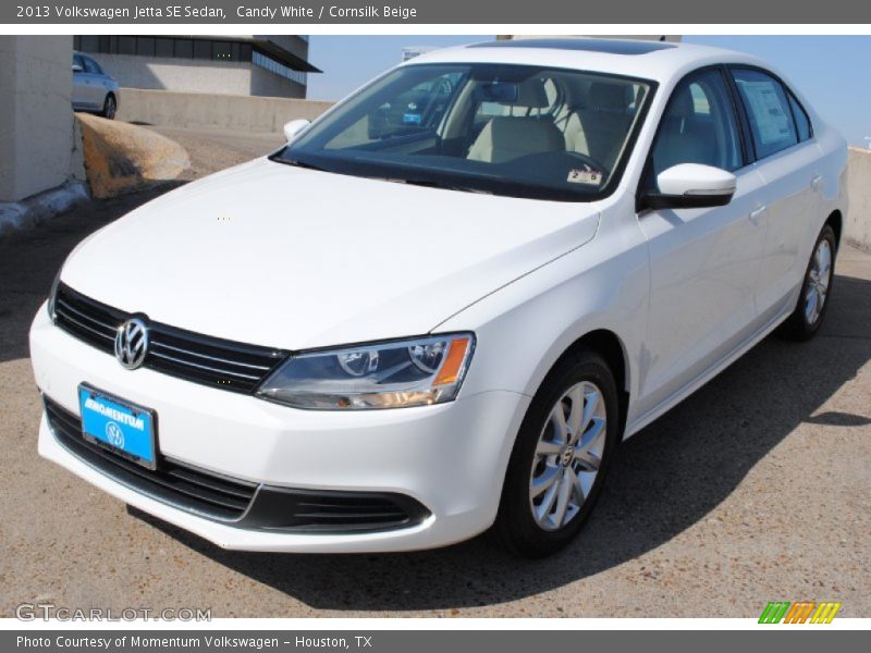 Candy White / Cornsilk Beige 2013 Volkswagen Jetta SE Sedan