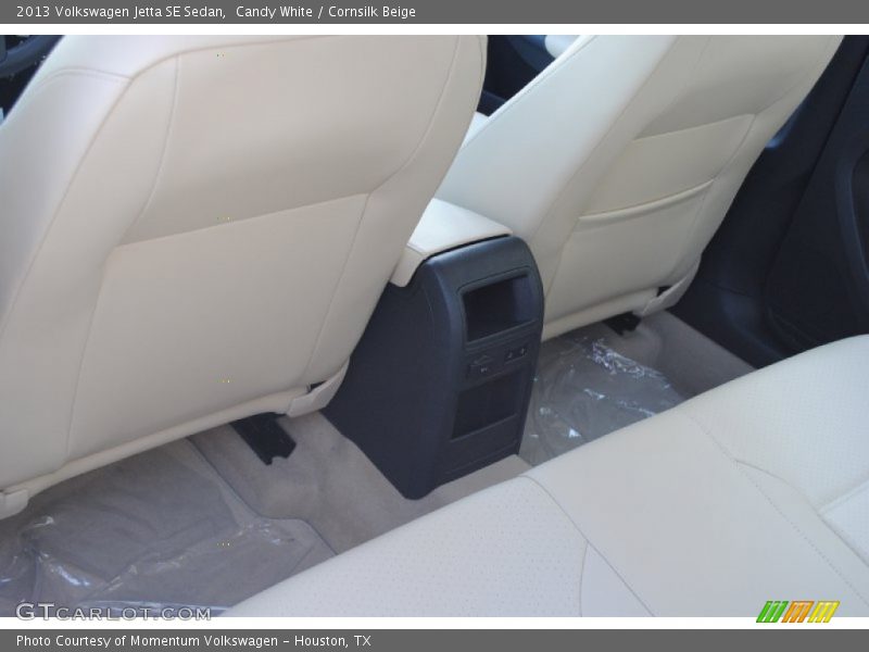 Candy White / Cornsilk Beige 2013 Volkswagen Jetta SE Sedan