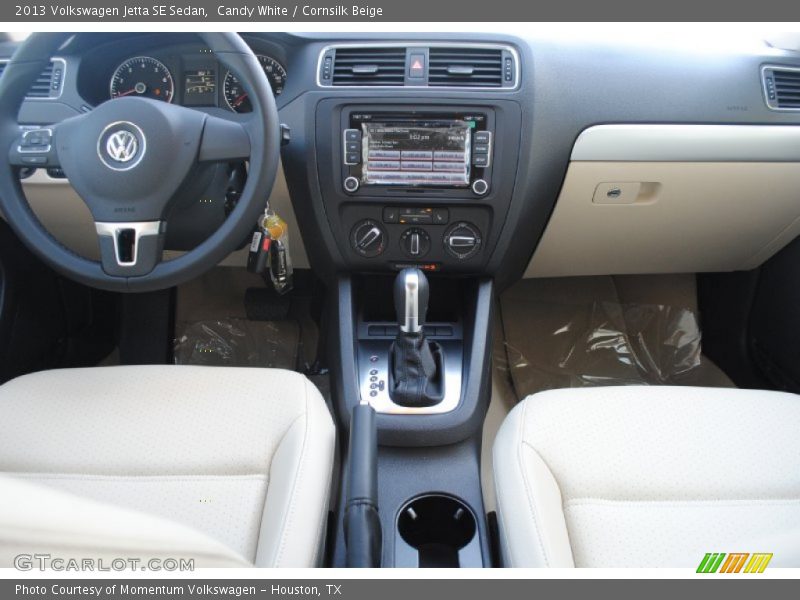 Candy White / Cornsilk Beige 2013 Volkswagen Jetta SE Sedan