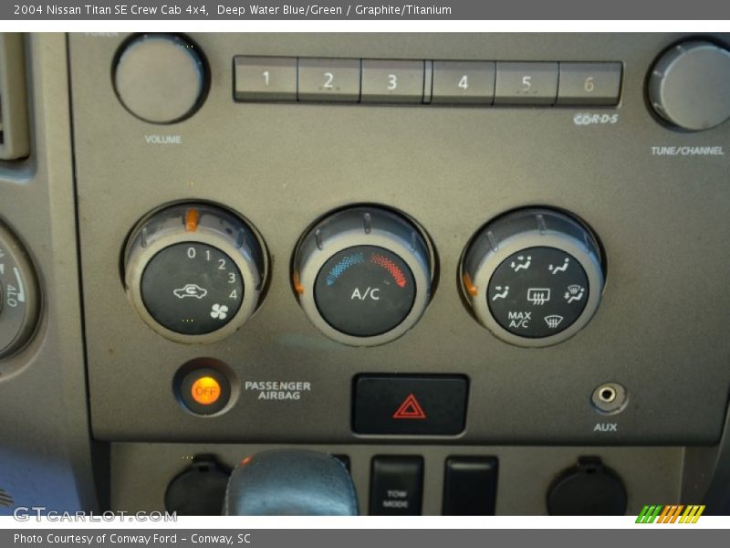 Deep Water Blue/Green / Graphite/Titanium 2004 Nissan Titan SE Crew Cab 4x4