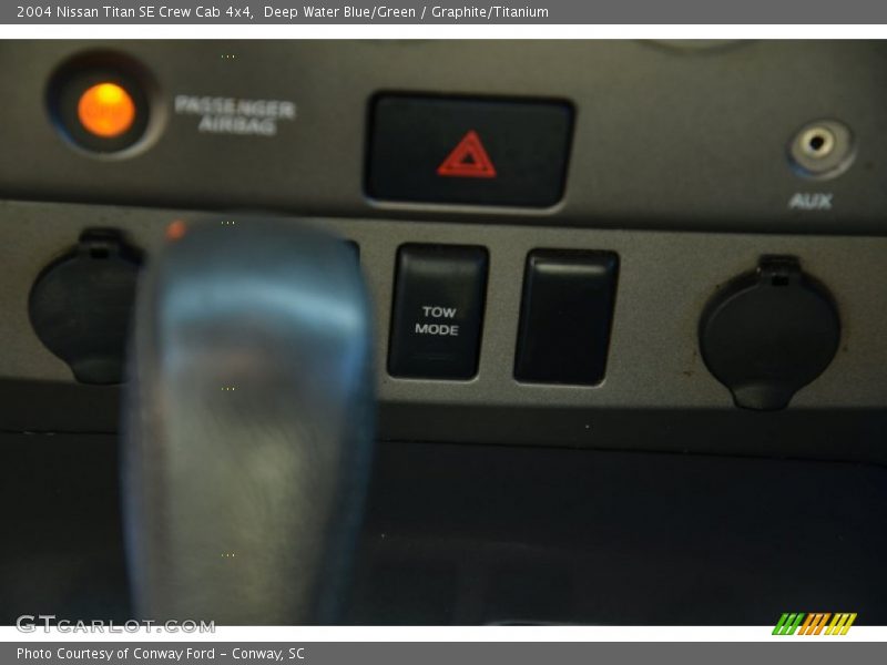 Deep Water Blue/Green / Graphite/Titanium 2004 Nissan Titan SE Crew Cab 4x4