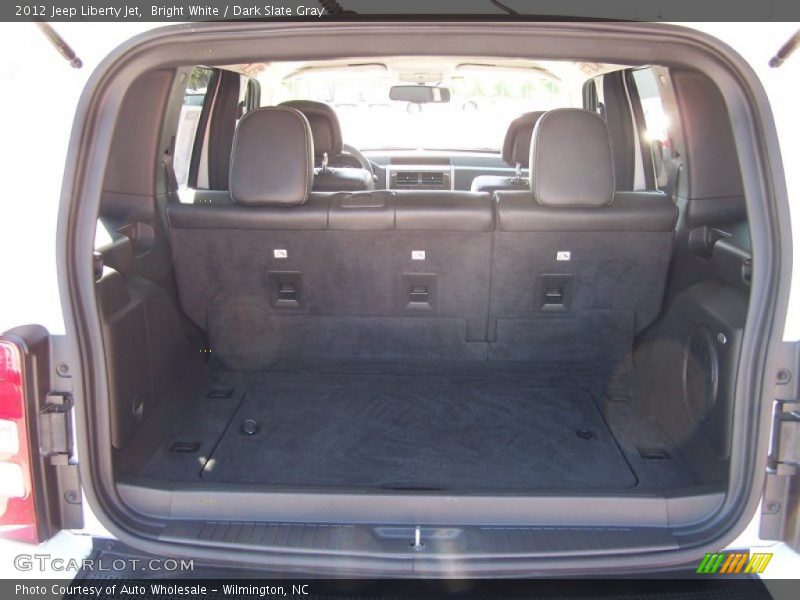 Bright White / Dark Slate Gray 2012 Jeep Liberty Jet